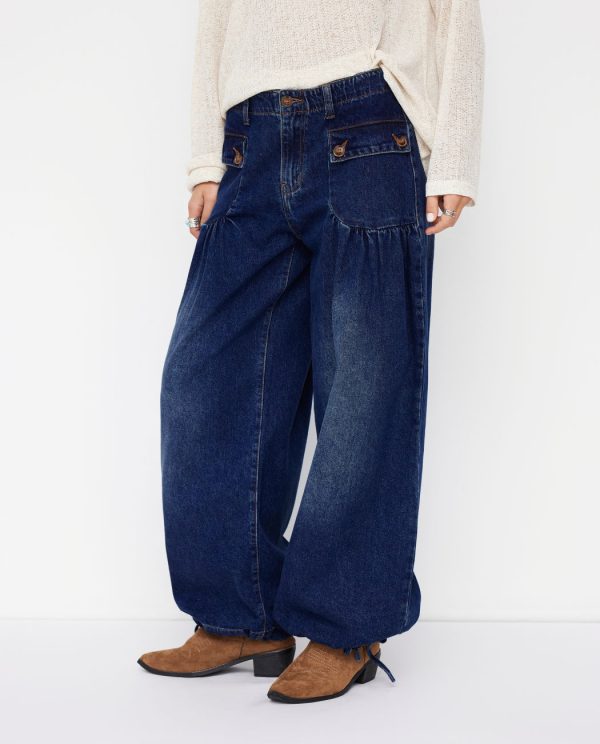 Casual Low-Rise Pleated Denim Jogger Pants